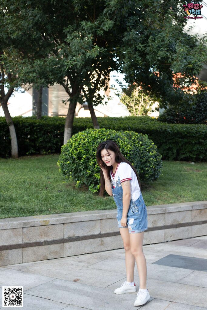 物恋传媒 No.059 牛仔背带裤的小纯真 [135P/1V/1.01GB]插图1