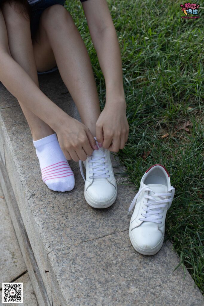 物恋传媒 No.059 牛仔背带裤的小纯真 [135P/1V/1.01GB]插图3