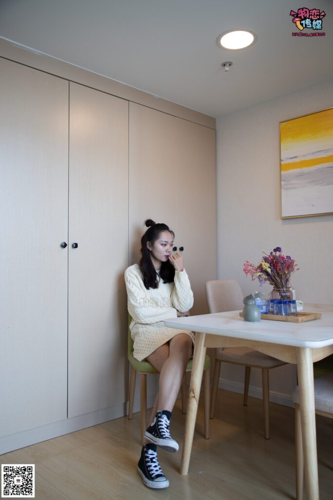 物恋传媒 No.060 匡威,永恒不灭的原创力,配白色棉袜,经典 [119P/1V/1.02GB]插图1