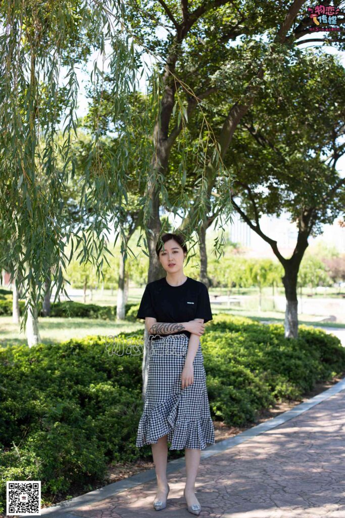 物恋传媒 No.062 告别仲夏夜之梦,妖娆的小足 [130P/1V/1.08GB]插图2