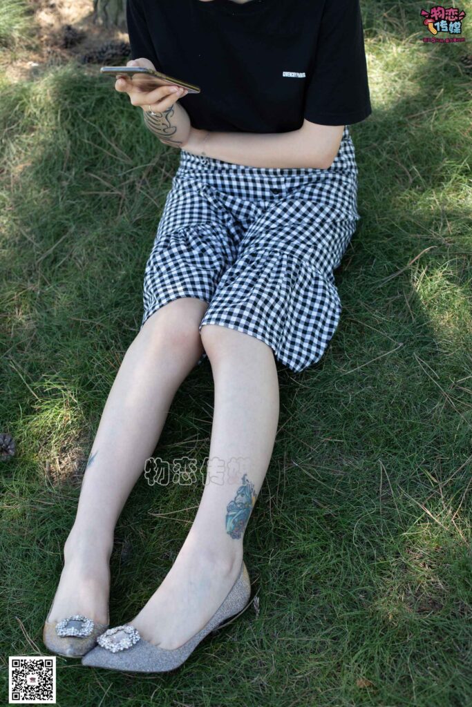 物恋传媒 No.062 告别仲夏夜之梦,妖娆的小足 [130P/1V/1.08GB]插图3