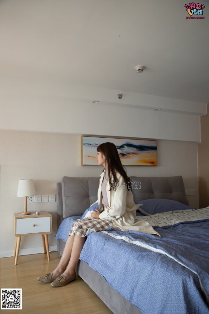 物恋传媒 NO.065 温柔格子裙,轻熟plus少女风,粉色棉袜[145P/1V/843MB]插图2