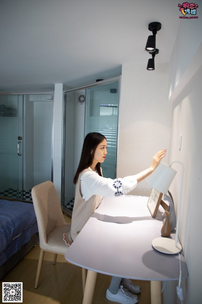 物恋传媒 NO.066 开口笑,灰色的森女系.清纯小姐姐的灰色长筒棉袜[148P/1V/922MB]插图2