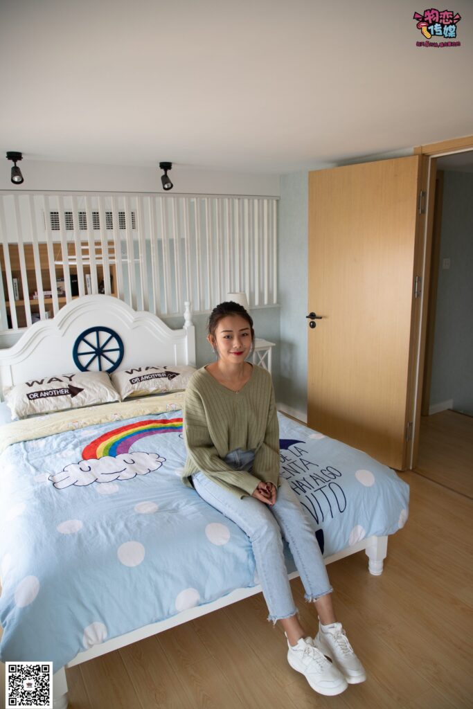 物恋传媒 No.067 锁骨的秘密。白色板鞋配白色横纹棉袜 [189P/1V/1.14GB]插图2