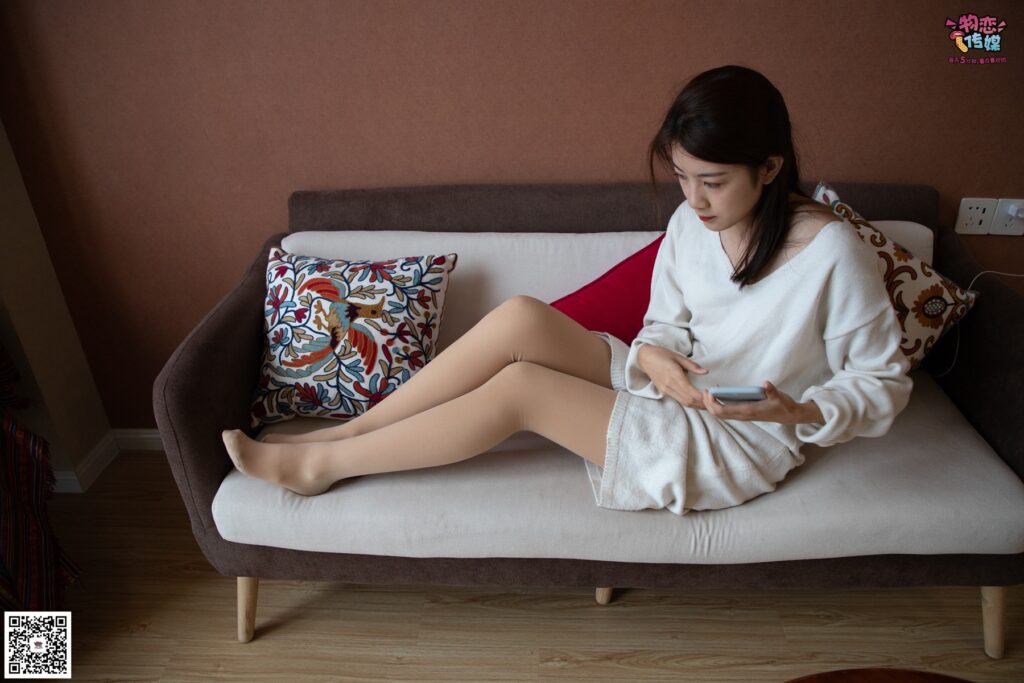 物恋传媒 NO.085 柠檬-飘逸小白裙与细带高跟[158P/1V/1.30GB]插图1