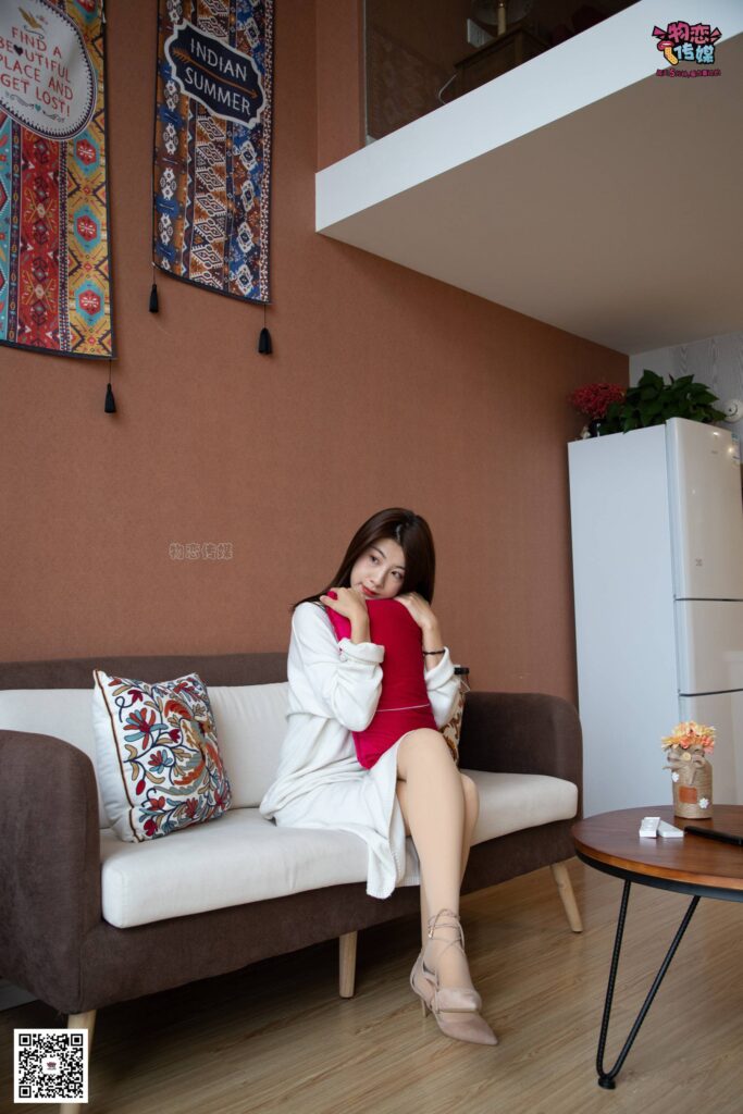 物恋传媒 NO.085 柠檬-飘逸小白裙与细带高跟[158P/1V/1.30GB]插图2