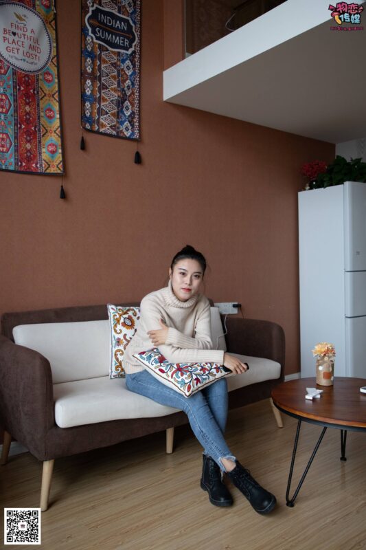 物恋传媒 No.087 刘心-可爱丸子头，可爱棉袜 [116P/1V/0.99GB]-无料摄影圈