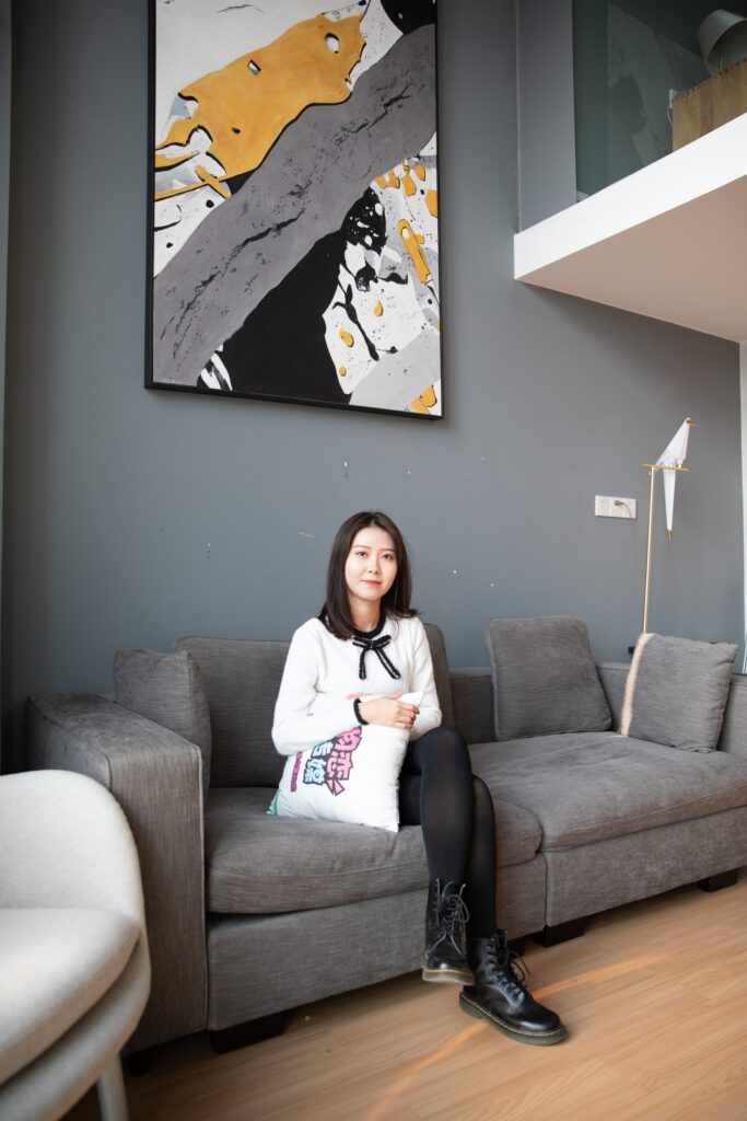 物恋传媒 NO.097 可儿-眼前的黑不是黑，你要的轻性感[99P/1V/1.09GB]插图2