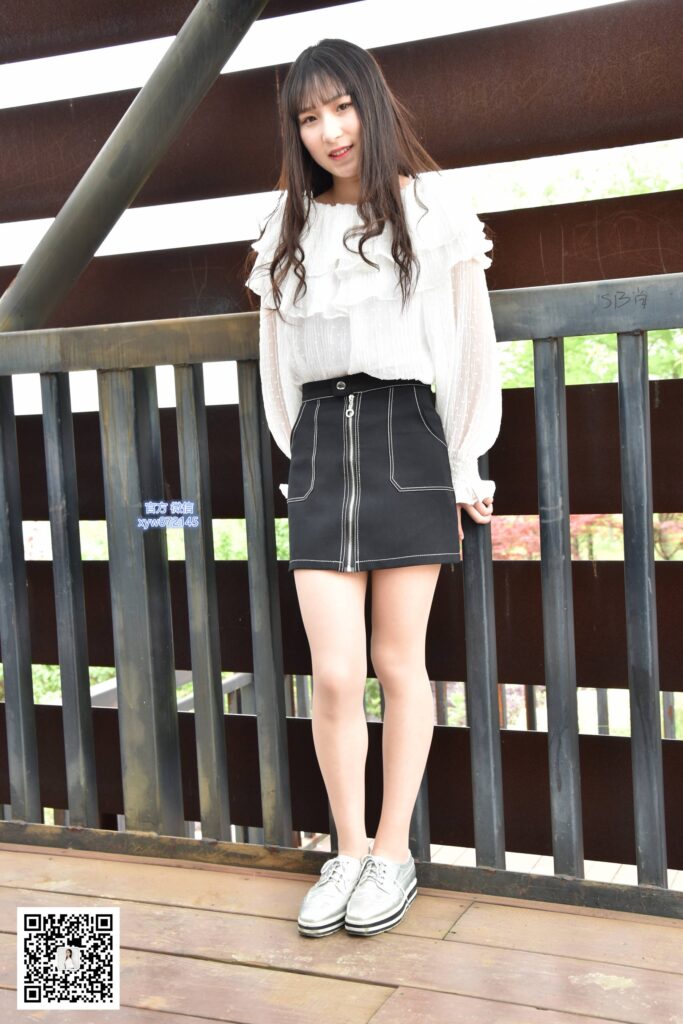 大生模拍 No.015 琦琦-公园里的短裙肉丝 [119P/3V/846MB]插图1
