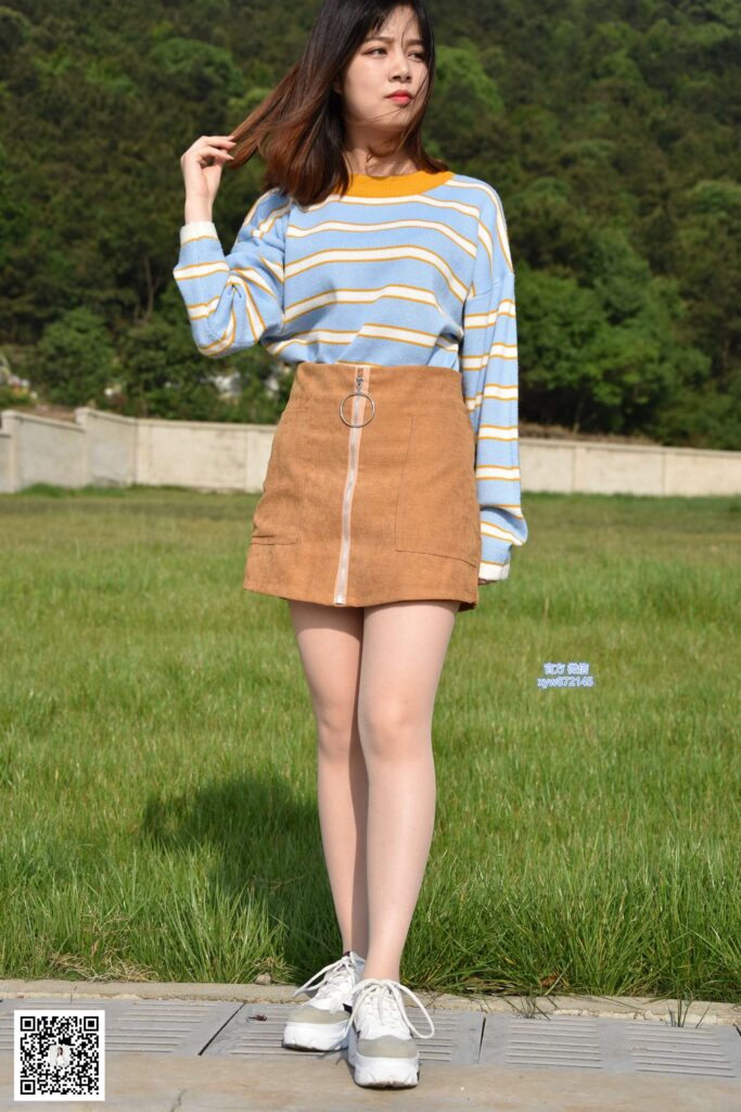 大生模拍 No.018 欣欣-青青芳草地 悠悠丝袜情 [49P/202MB]插图1