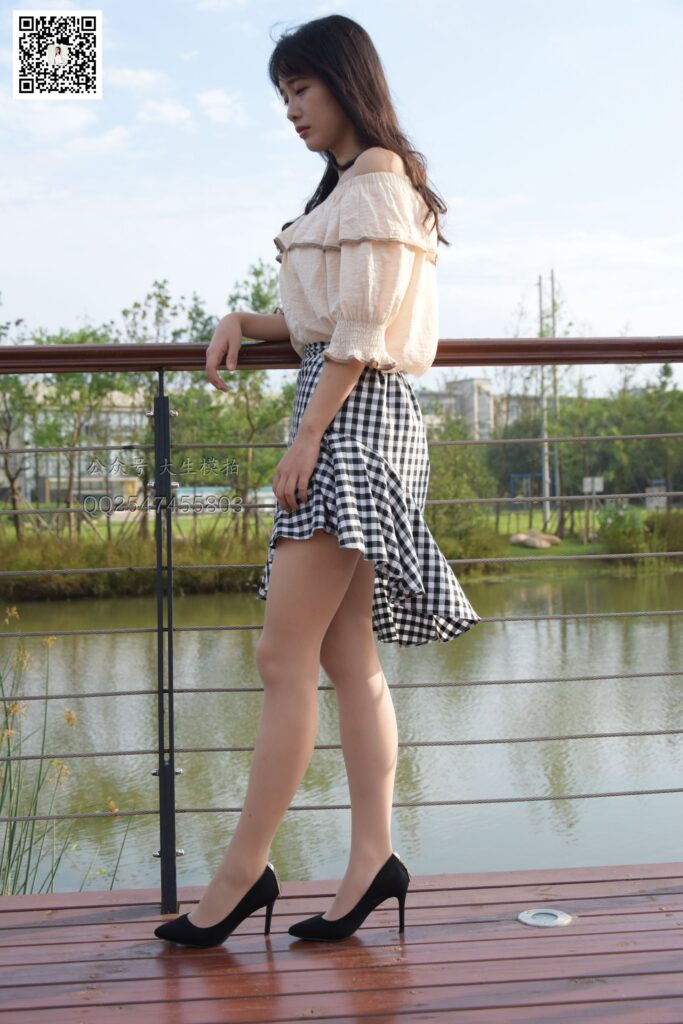 大生模拍 No.040 嘉嘉-高跟袜意 [56P/164MB]插图2