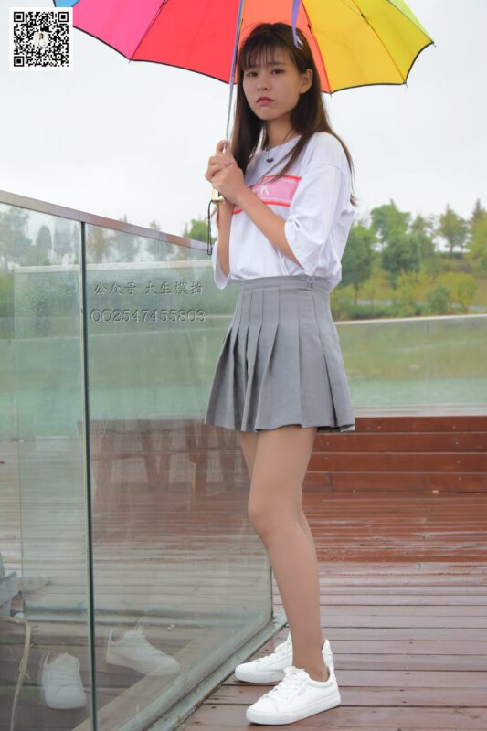 大生模拍 No.044 云云-雨中漫步 [59P/135MB]-无料摄影圈