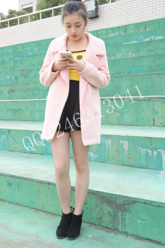 大生模拍 No.047 君君-冬日暖丝 [34P/141MB]-无料摄影圈