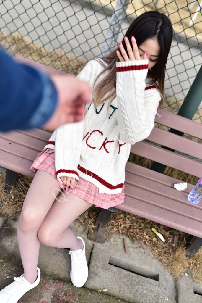 大生模拍 No.051 灰丝学妹 [55P/226MB]插图3