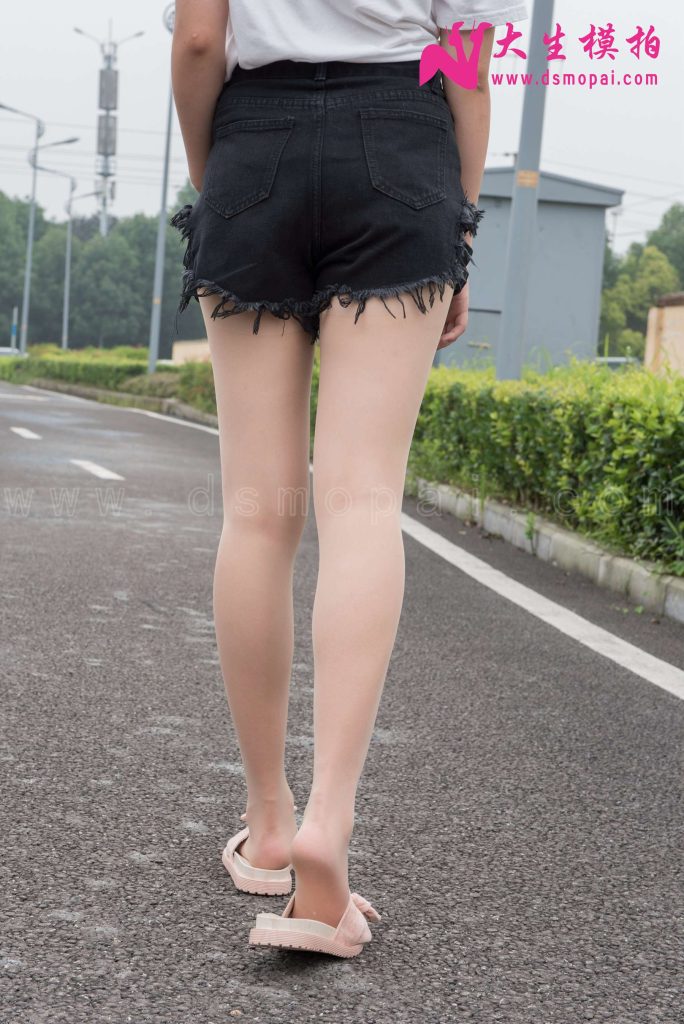 大生模拍 No.136 珠珠 风和日丽压马路的肉丝腿 [36P/1V/335MB]插图3
