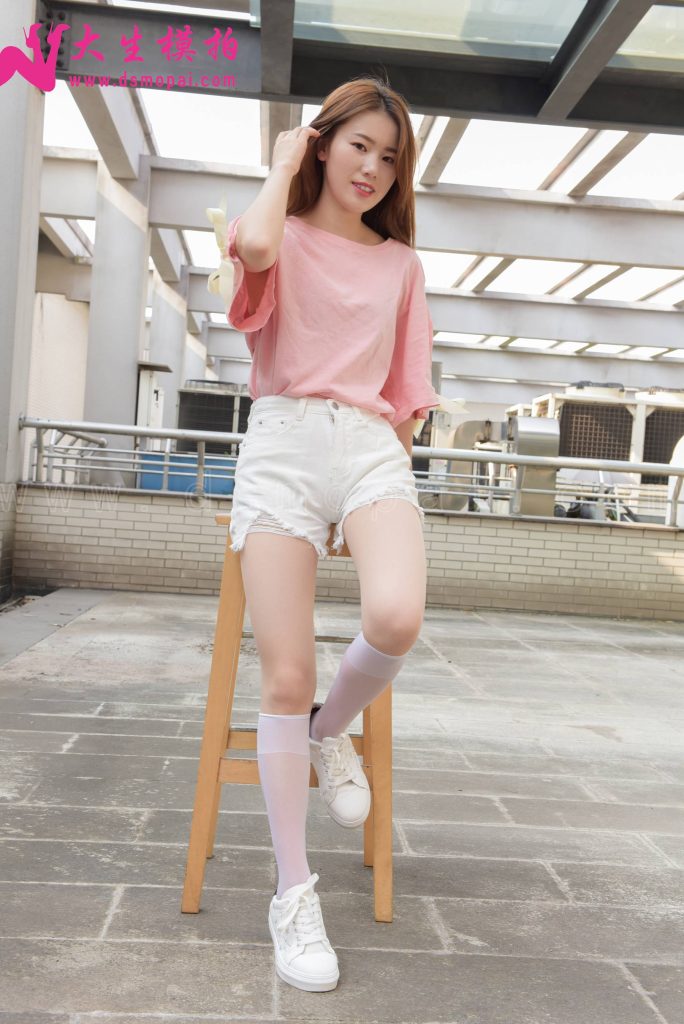 大生模拍 No.143 文静 抖音网红丝 肉丝+白丝 [60P/1V/415MB]插图1