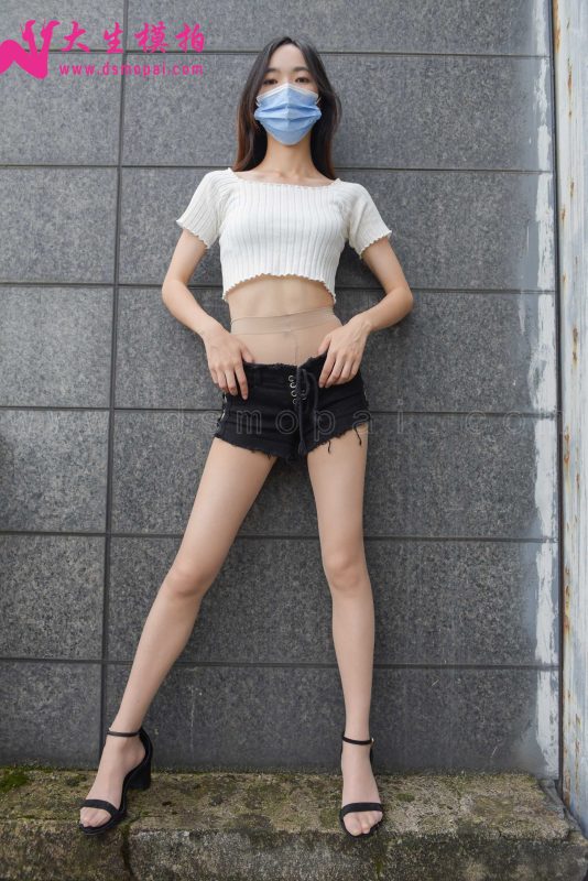 大生模拍 No.192 诗雨 短裤里的无内丝 [51P/1V/651MB]-无料摄影圈