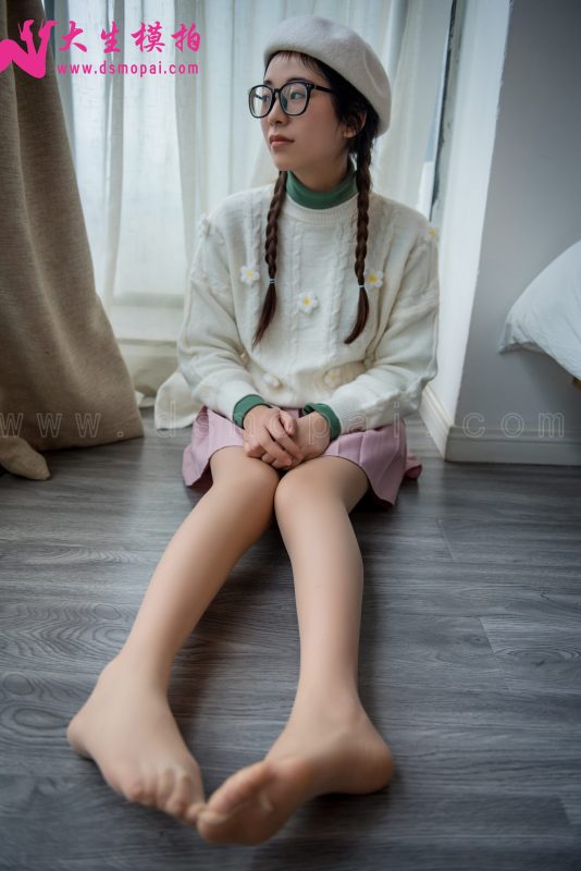 大生模拍 NO.222 夏夏 清纯眼镜妹 [46P/272MB]-无料摄影圈