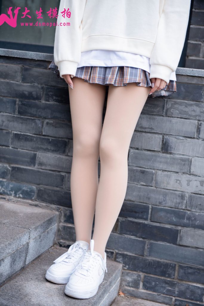 大生模拍 NO.247 冬日厚肉丝 [64P/168MB]插图1