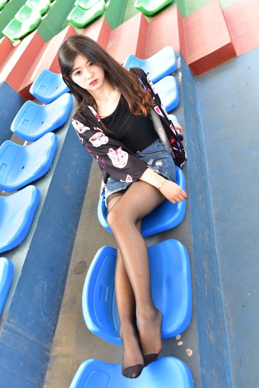 大生模拍 NO.248 操场牛仔裙黑丝 [25P/337MB]-无料摄影圈