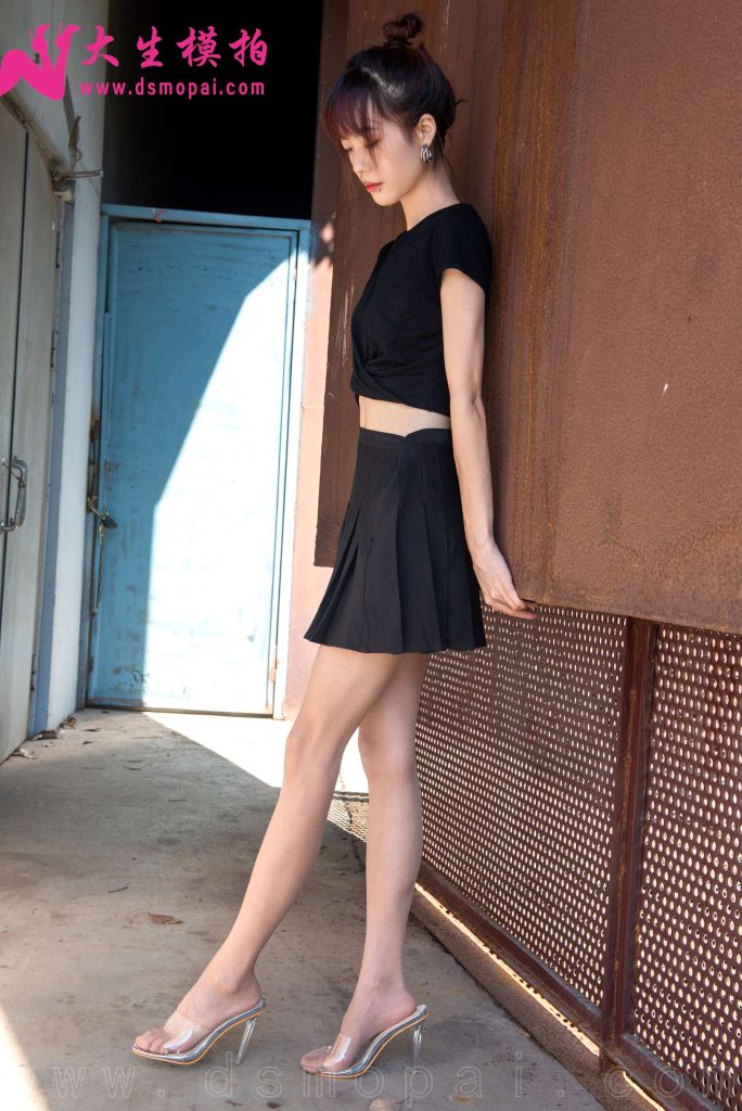 大生模拍 NO.287 花花 漫画腿[70P/512MB]插图1