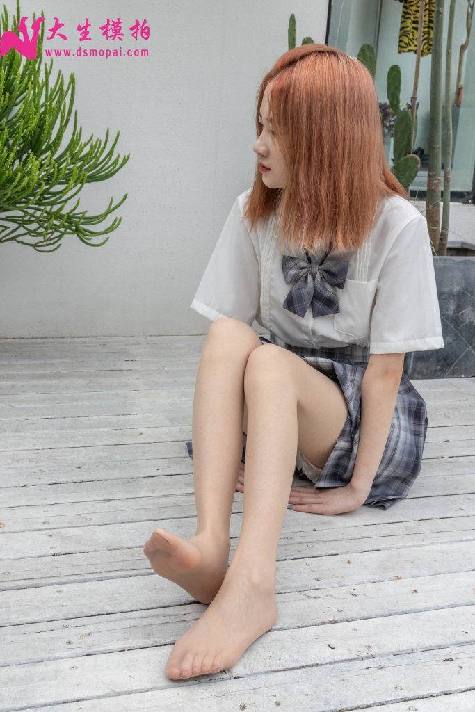 大生模拍 NO.292 饭饭 纯纯的[66P/577MB]插图3