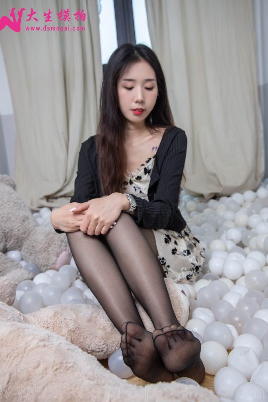 大生模拍 NO.305 伊柯 居家黑丝[56P/1V/2.24GB]-无料摄影圈