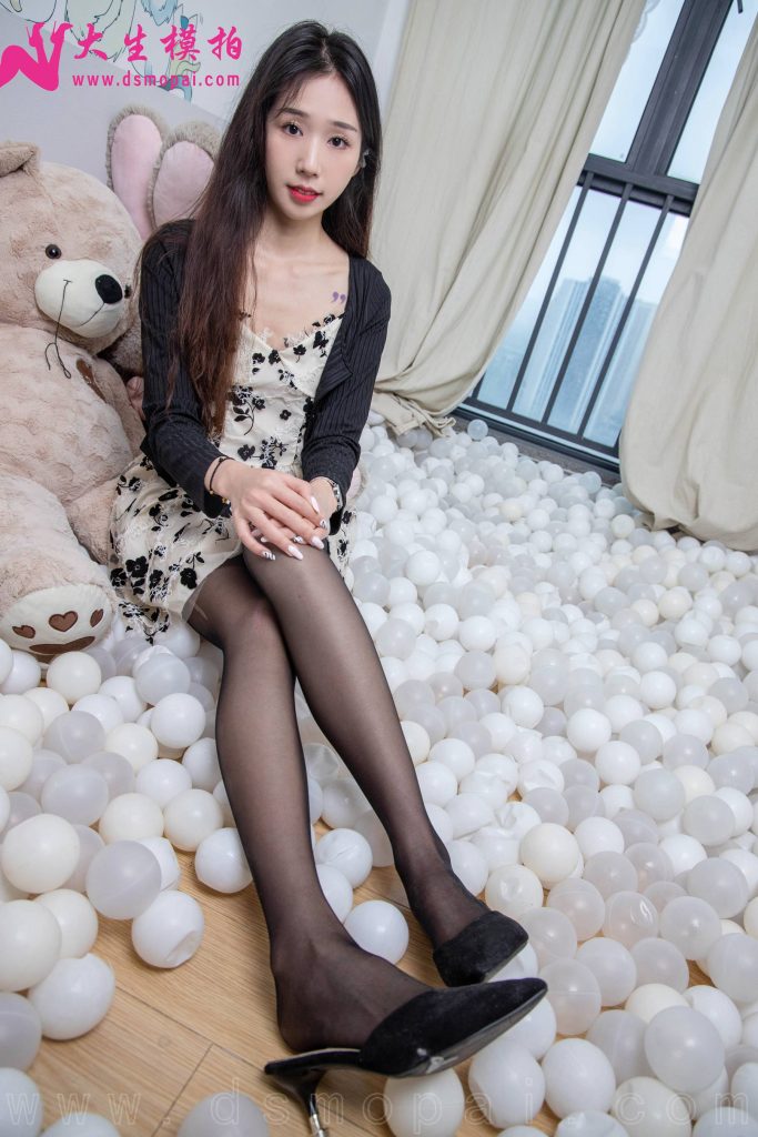 大生模拍 NO.305 伊柯 居家黑丝[56P/1V/2.24GB]插图1