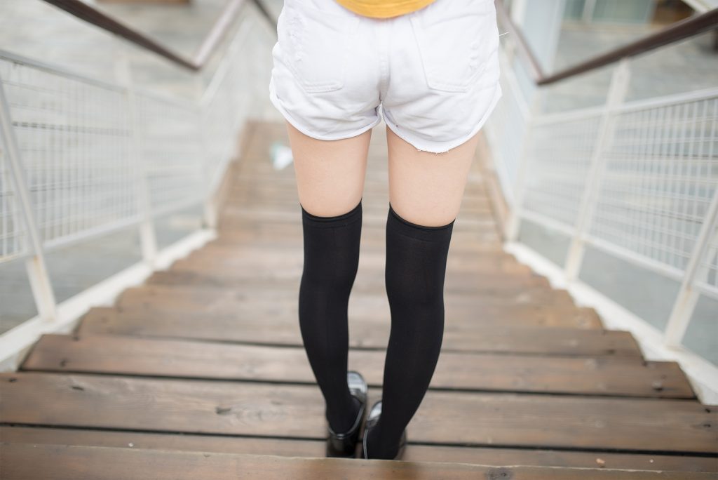 风之领域精品写真@No.002 户外短裤黑丝 [49P/107MB]插图3