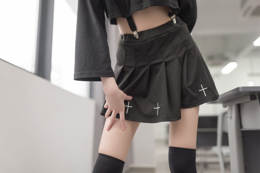 风之领域精品写真@No.011 教室里的黑丝美少女 [50P/79.5MB]插图1