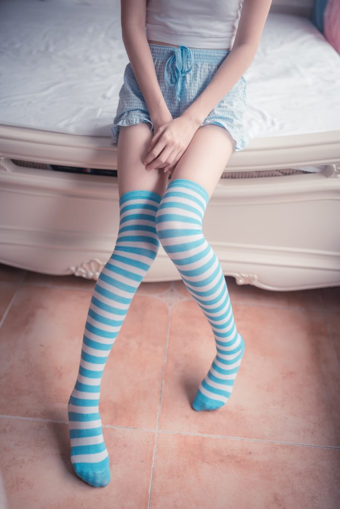 风之领域精品写真@No.014 蓝白条长袜 [50P/256MB]插图3