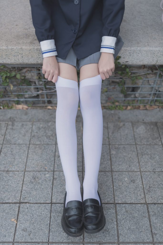 风之领域精品写真@No.021 黑白丝户外私拍 [50P/150MB]插图1