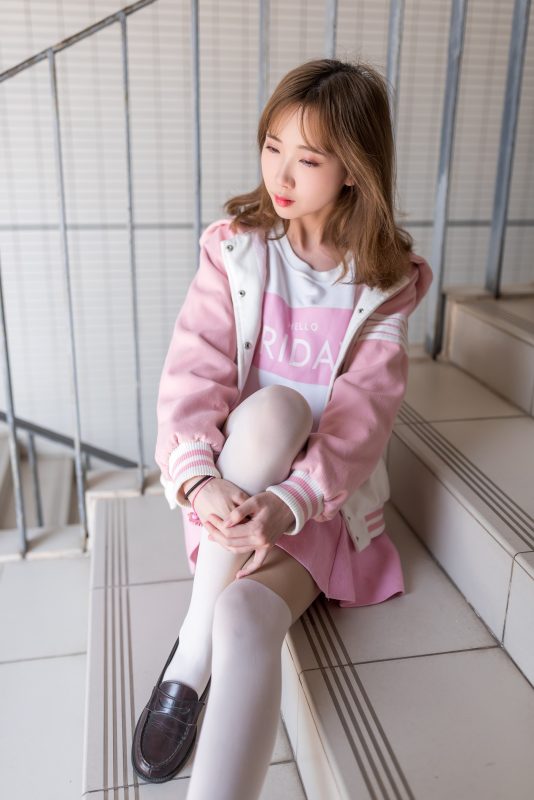 风之领域精品写真@No.026 粉色系校花白丝小姐姐 [48P/186MB]-无料摄影圈