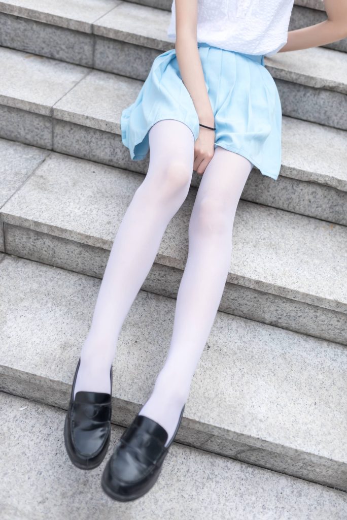 风之领域精品写真@No.028 蓝短裙的白丝姐姐 [50P/181MB]插图3