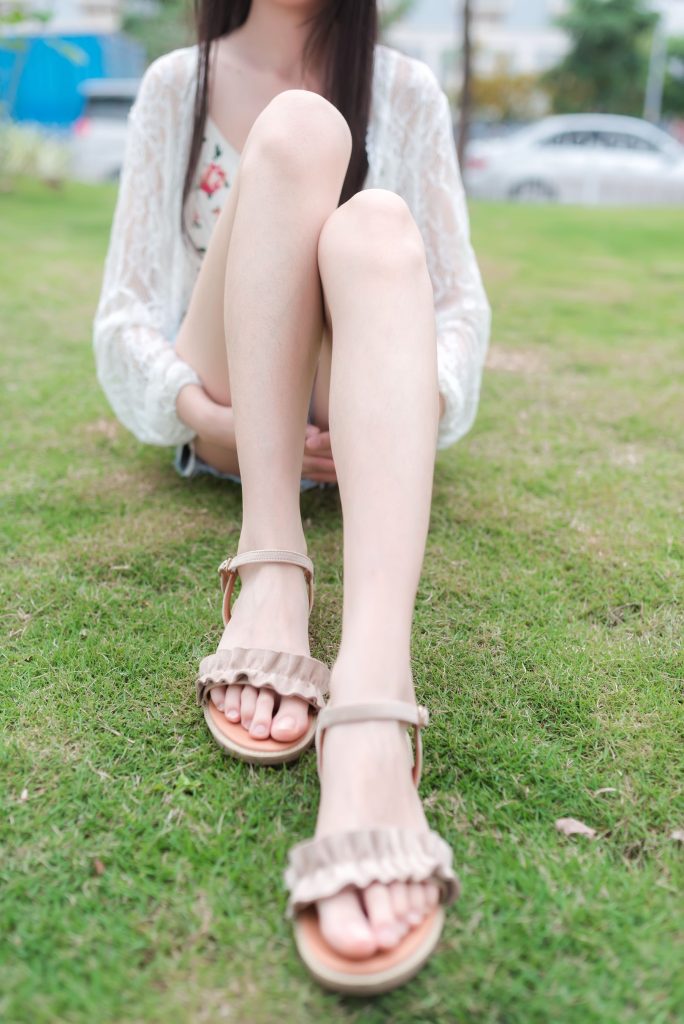 风之领域精品写真@No.042 户外公园的长腿小姐姐 [51P/216MB]插图1