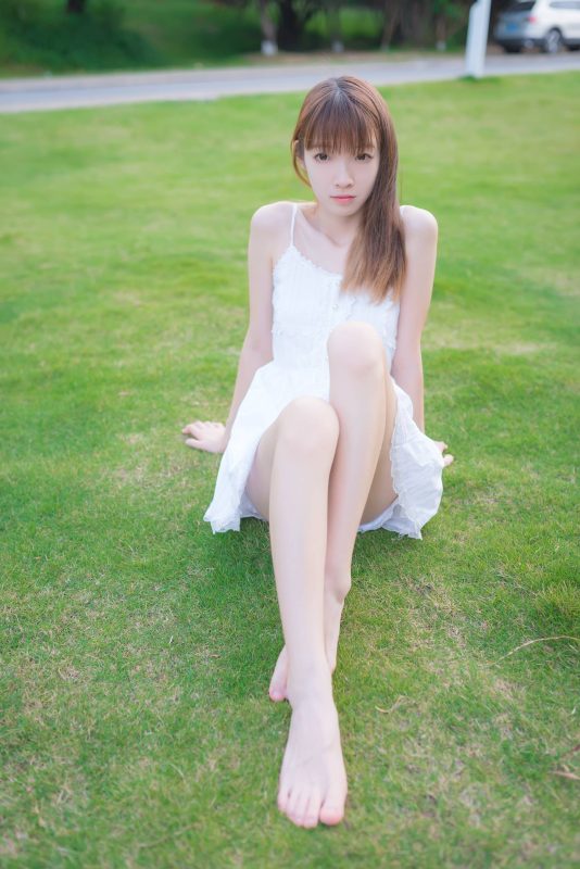 风之领域精品写真@No.056 草坪上青纯的学妹 [50P/229MB]-无料摄影圈