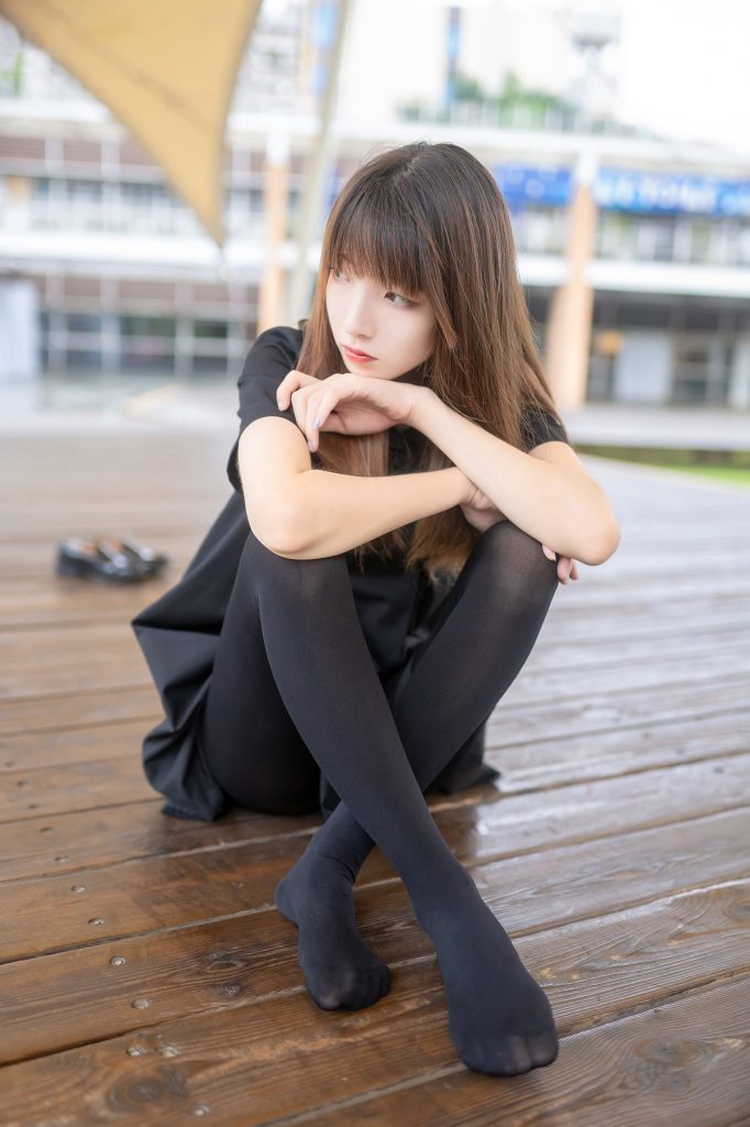 风之领域精品写真@No.064 户外黑丝长腿 [41P/221MB]插图2