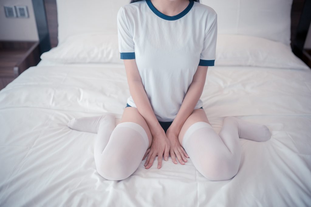 风之领域精品写真@No.072 淡雅白丝三角裤 [43P/185MB]插图2