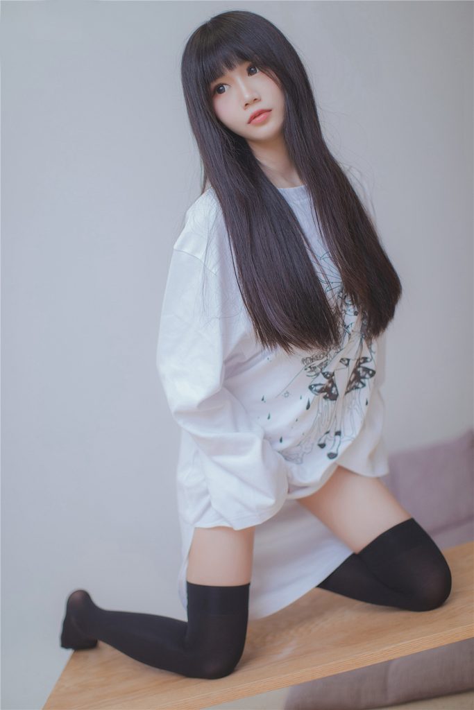 风之领域精品写真@No.081 长发的黑丝俏皮学妹 [42P/208MB]-无料摄影圈