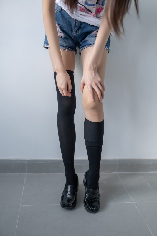 风之领域精品写真@No.121 牛仔短裤与黑丝袜 [47P/135MB]-无料摄影圈