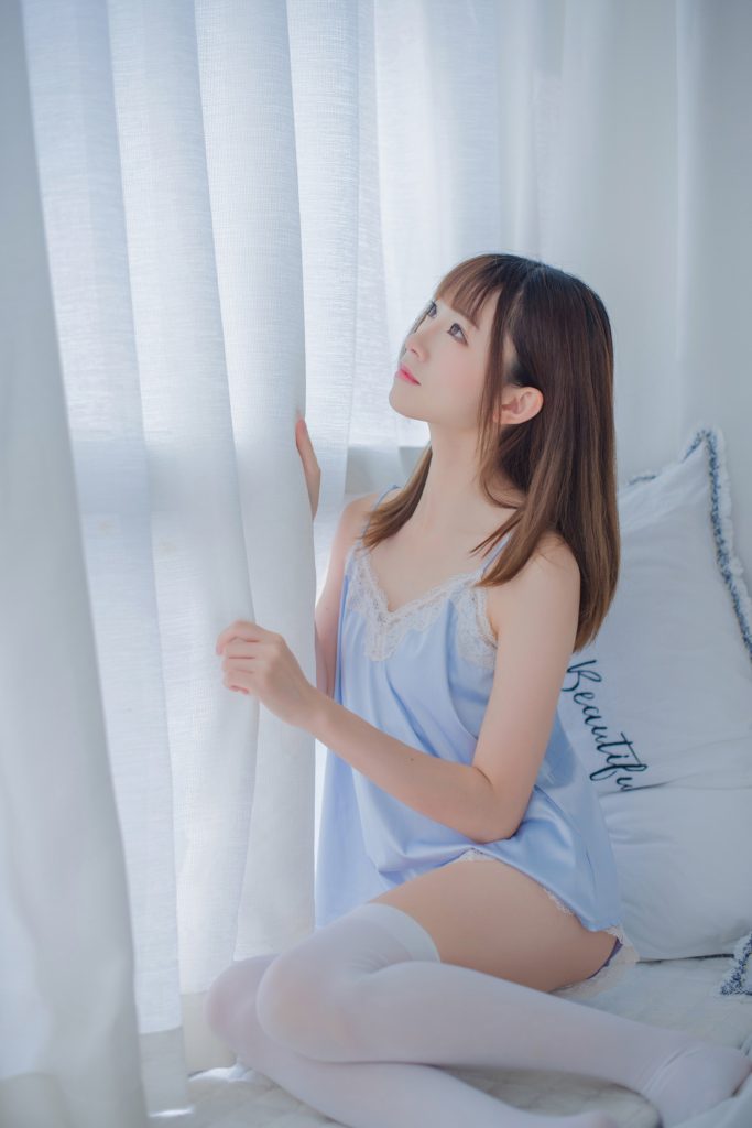 风之领域精品写真@No.172 迷你吊带蓝色睡衣 [70P/185MB]插图3