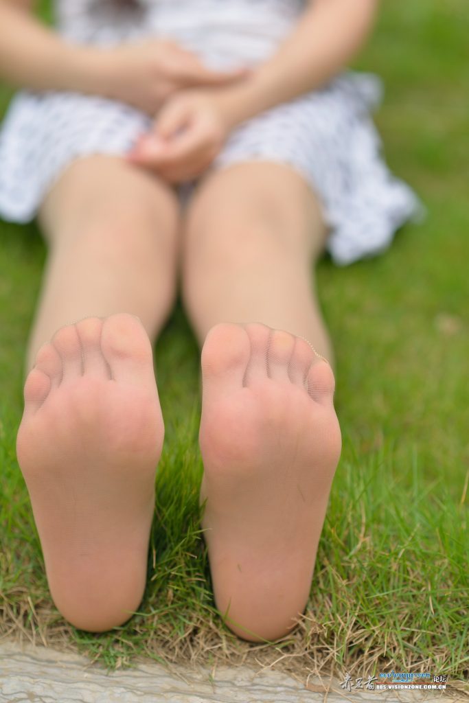 Ecologygreen摄影作品 NO.078 水嫩美模玉足黑丝来袭[34P/458MB]插图3