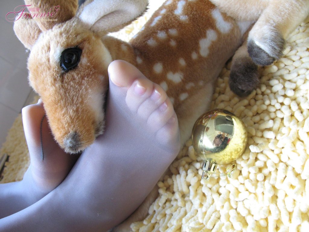 Fannie芬妮美足园 No.004 2008圣诞快乐（丝族） [86P/250MB]插图2