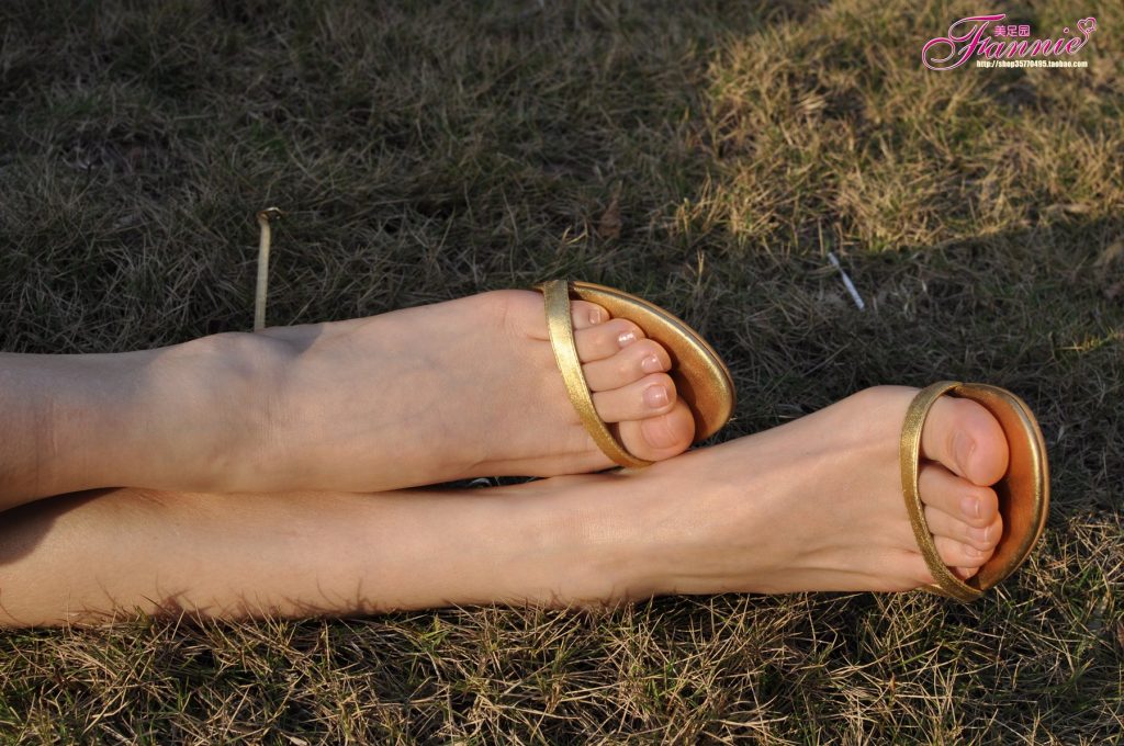 Fannie芬妮每足园 No.084 触摸阳光9 [51P/146MB]插图2