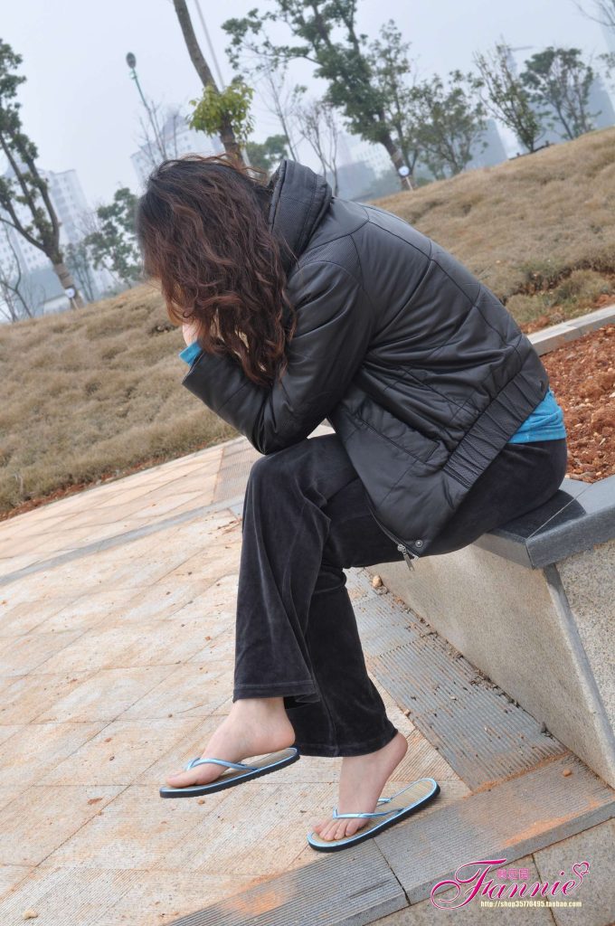 Fannie芬妮每足园 No.097 春江水暖丫先知5 [44P/129MB]插图1