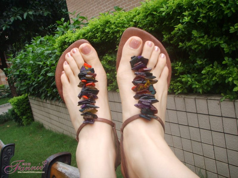 Fannie芬妮每足园 No.136 风起时，勾起无限风光-裸足 [30P/32MB]-无料摄影圈