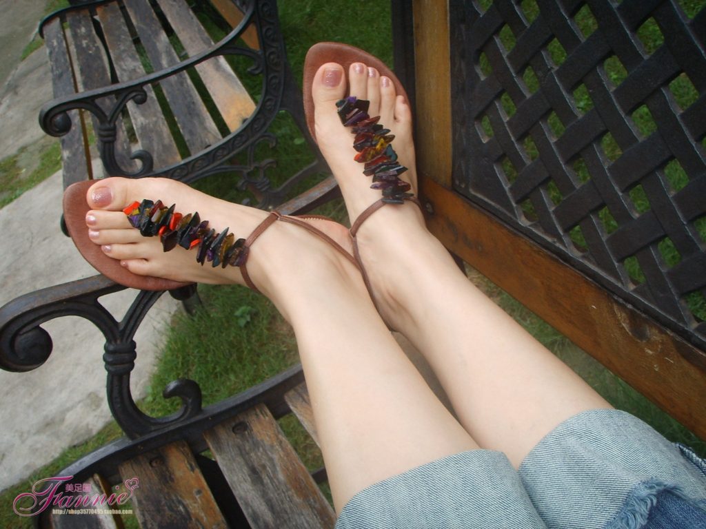 Fannie芬妮每足园 No.136 风起时，勾起无限风光-裸足 [30P/32MB]插图2