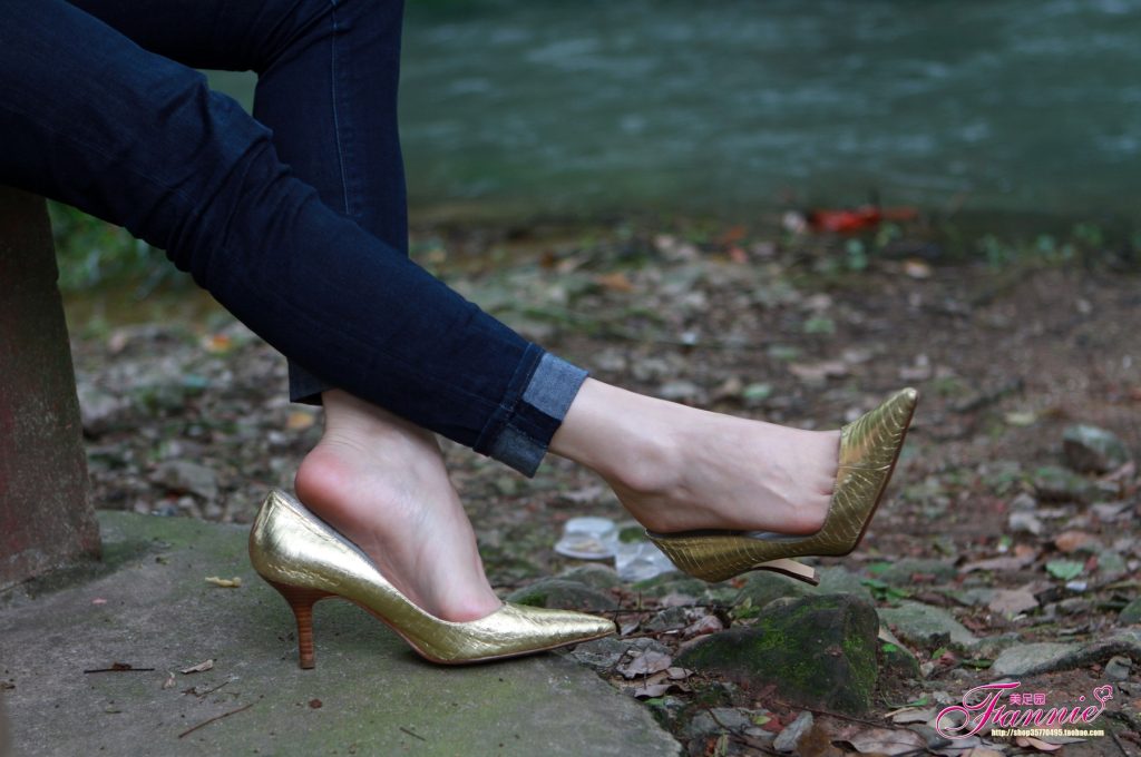 Fannie芬妮每足园 No.139 高跟裸足特写3 [39P/111MB]插图3