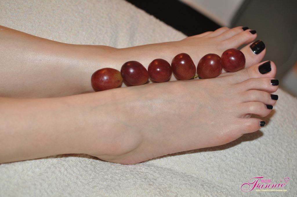 Fannie芬妮每足园 No.152 果香甜美3 [58P/140MB]插图1