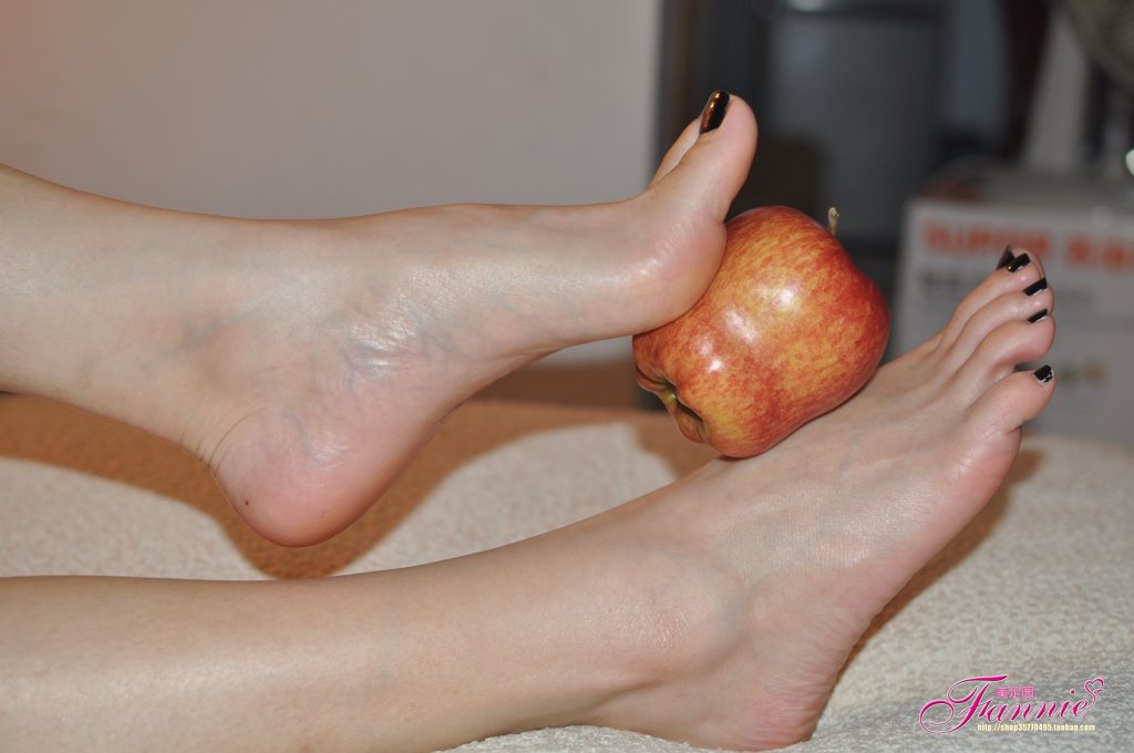 Fannie芬妮每足园 No.153 果香甜美4 [56P/133MB]插图2
